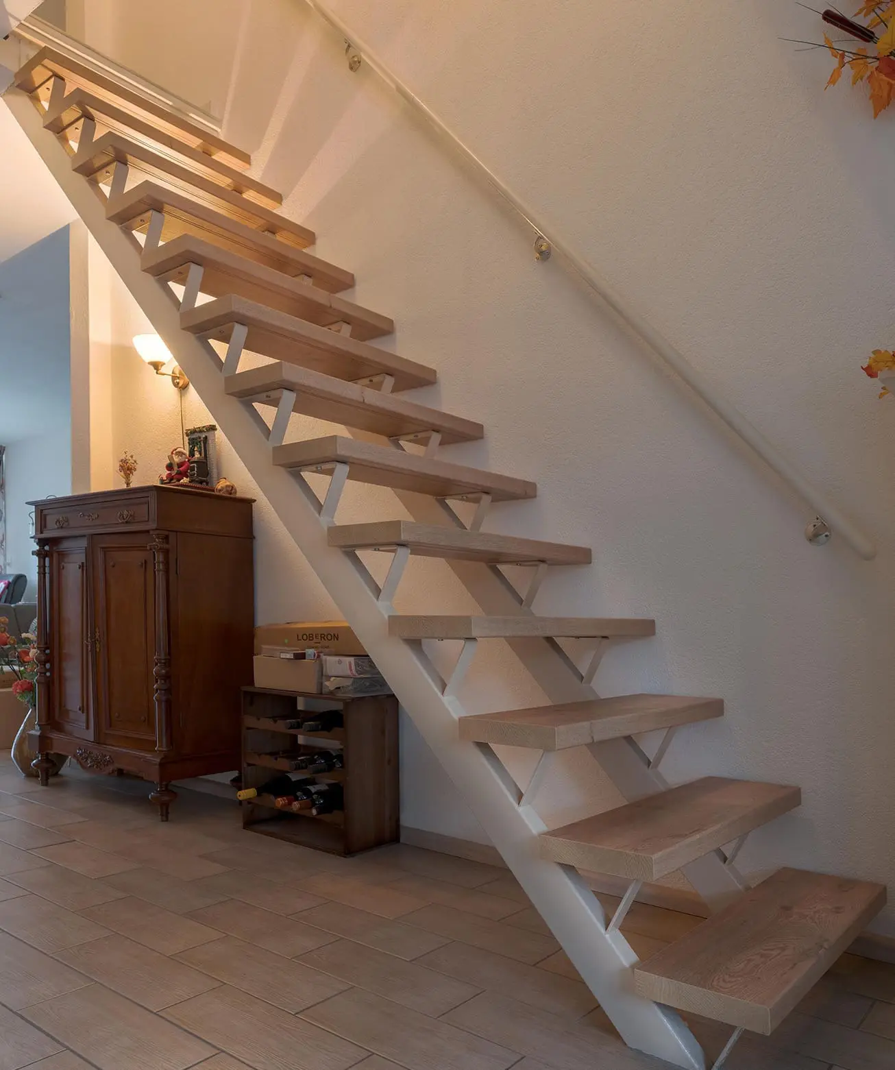 volledige trap in beeld met bloktredes decor landhuis eiken