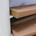 foto ingezoomd op de nieuwe bloktredes rondom de spil