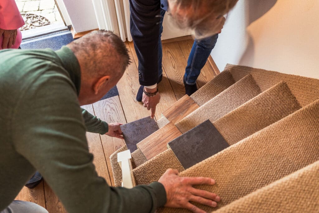 Stalen uitzoeken op de trap